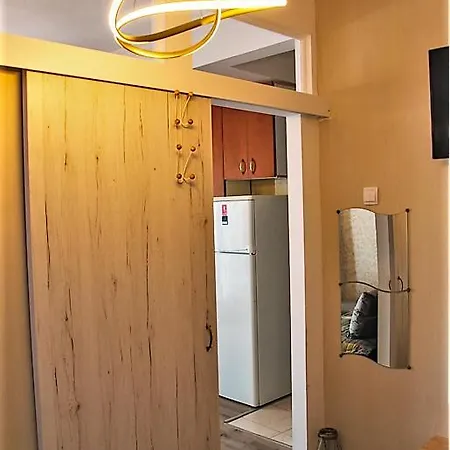 Kassandrou Hot Tub-jakuzzi - 2 Bedrooms - Big Balcony - Center 塞萨洛尼基