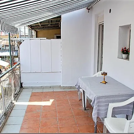 公寓 Kassandrou Hot Tub-jakuzzi - 2 Bedrooms - Big Balcony - Center 塞萨洛尼基