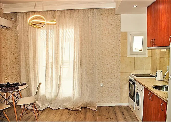 Kassandrou Hot Tub-jakuzzi - 2 Bedrooms - Big Balcony - Center 公寓 塞萨洛尼基