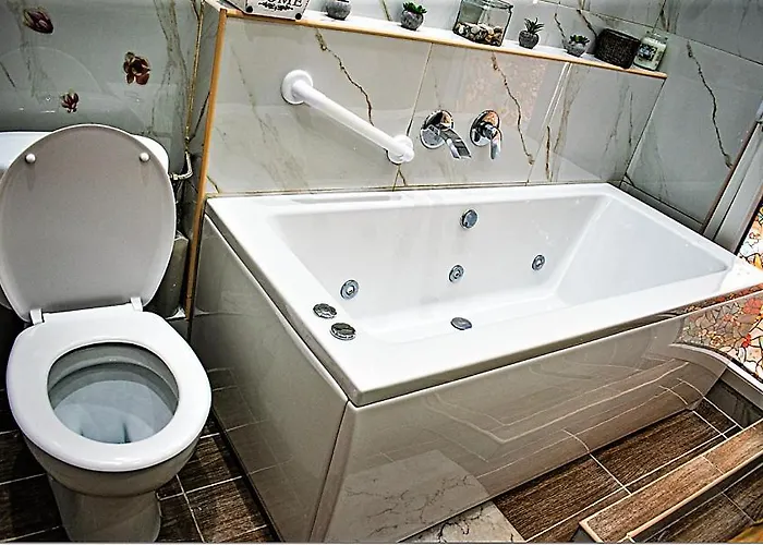 Kassandrou Hot Tub-jakuzzi - 2 Bedrooms - Big Balcony - Center *