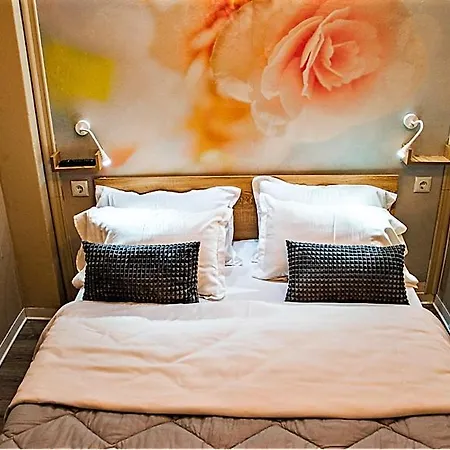 Kassandrou Hot Tub-jakuzzi - 2 Bedrooms - Big Balcony - Center * Thessaloniki